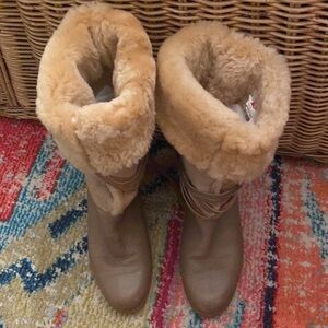 Mocastem Made in Canada 🥶Leather Full Shearling 🤩Ladies Boots Sz 7